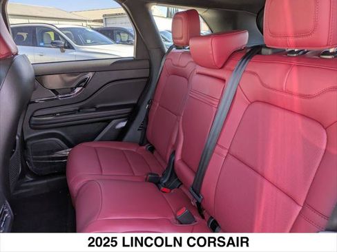 New 2025 Lincoln Corsair Grand Touring image 12