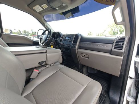 Used 2017 Ford F250 XL w/ Power Equipment Group AWD/4WD image 40