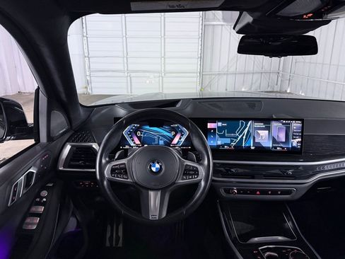 Used 2023 BMW X7 xDrive40i w/ M Sport Package AWD/4WD image 35