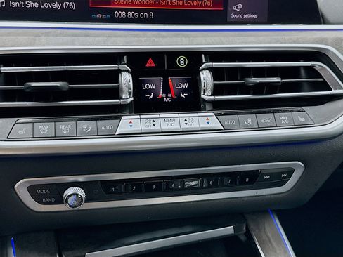 Used 2020 BMW X5 xDrive40i w/ Premium Package image 12