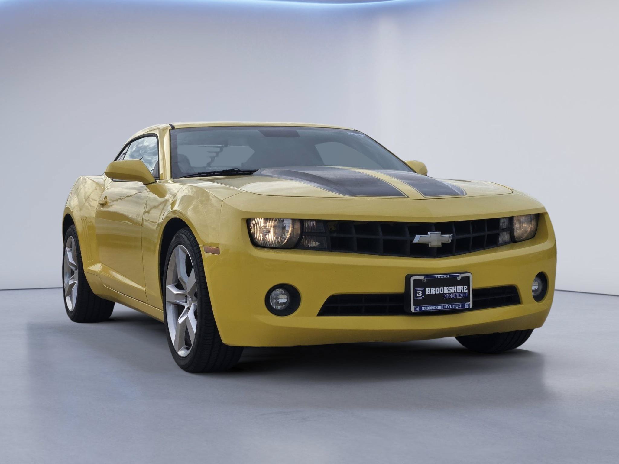 Used 2010 Chevrolet Camaro LT RWD image 3