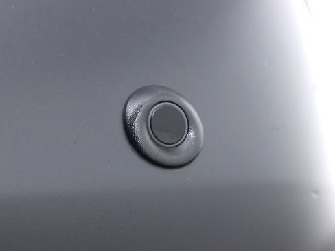 Used 2020 Nissan Kicks S image 33