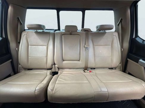 Used 2015 Ford F150 Lariat w/ Equipment Group 501A Mid AWD/4WD image 17