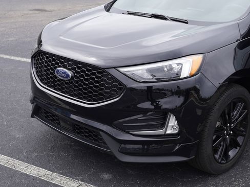 Used 2023 Ford Edge ST-Line image 30