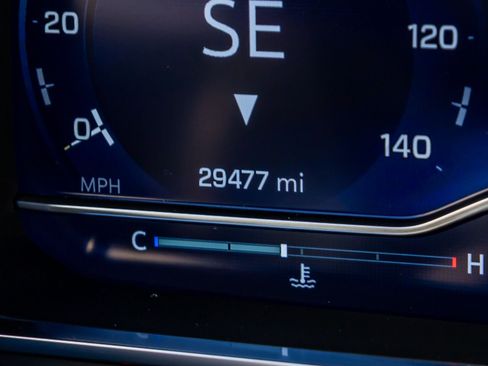 Used 2024 Chevrolet Suburban High Country image 18