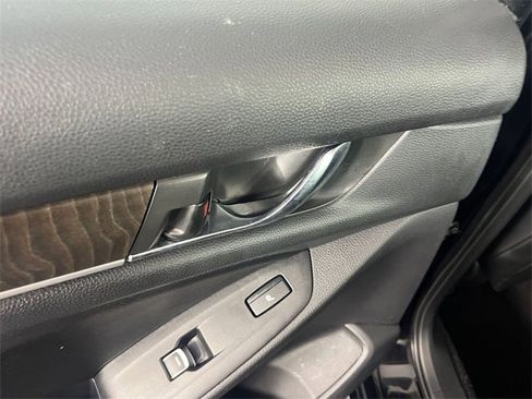 Used 2021 Honda Accord Touring image 17