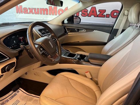 Used 2019 Lincoln Nautilus Reserve image 6