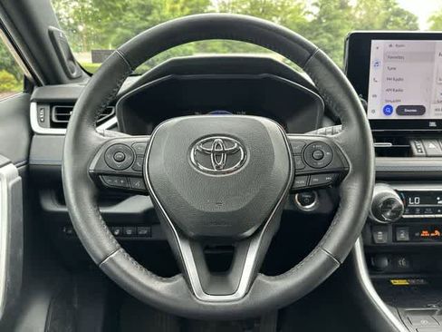 Used 2023 Toyota RAV4 XSE AWD/4WD image 8