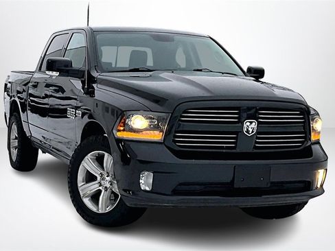 Used 2016 RAM 1500 Sport image 3