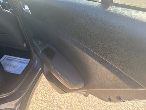 Used 2021 Kia Sportage LX image 15