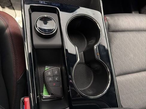 Used 2025 Chevrolet Equinox RS w/ Safety and Technology Package image 23