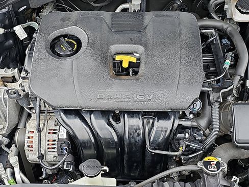 Used 2020 Hyundai Elantra SE w/ Cargo Package (C1) image 27