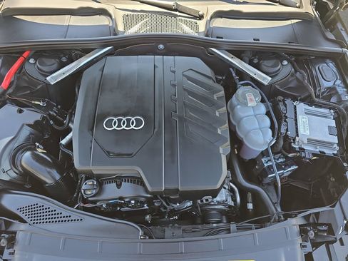 Used 2021 Audi A4 2.0T Premium w/ Convenience Package AWD/4WD image 33