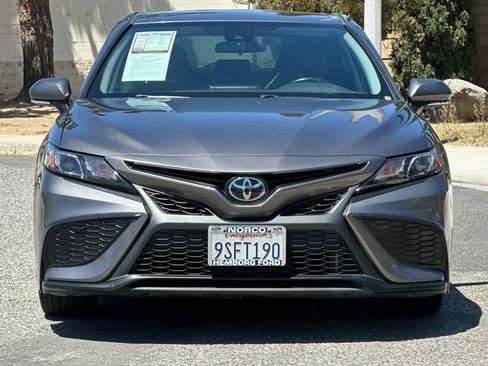 Used 2023 Toyota Camry SE FWD image 9