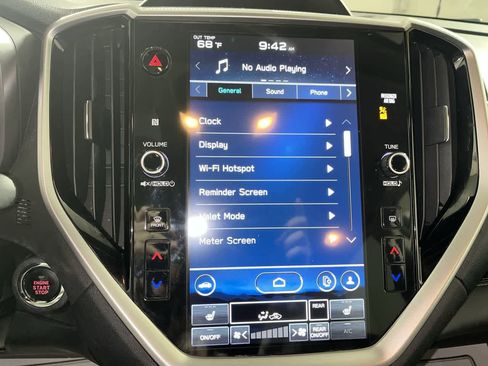 Used 2024 Subaru Ascent Limited image 18