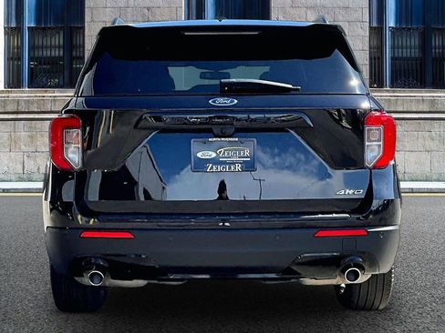 Used 2023 Ford Explorer ST-Line AWD/4WD image 4