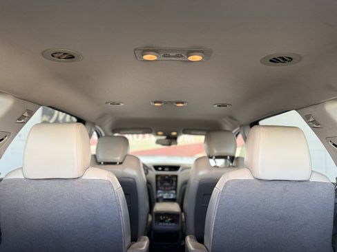 Used 2015 Chevrolet Traverse LTZ image 42