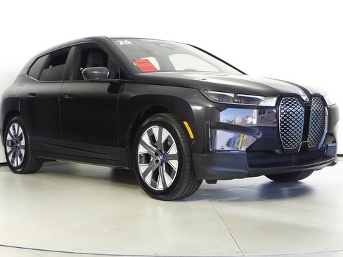 Certified 2024 BMW iX xDrive50 AWD/4WD image 4