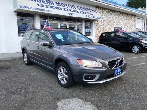 Used 2010 Volvo XC70 3.2 image 4