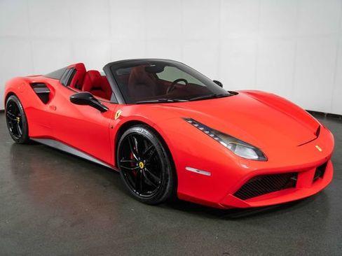 Used 2018 Ferrari 488 Spider RWD image 2