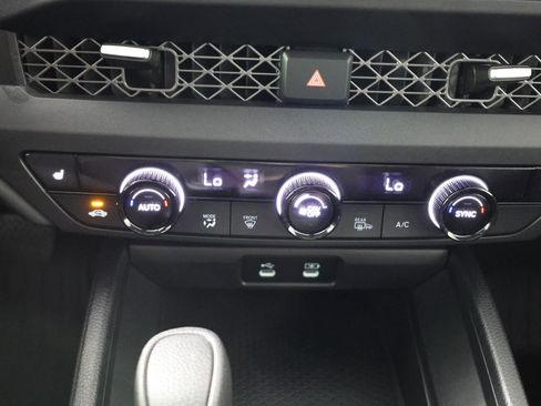 Used 2025 Honda Accord SE image 19