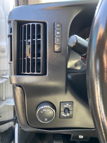 Used 2023 Chevrolet Express 2500 w/ Driver Convenience Package RWD image 18