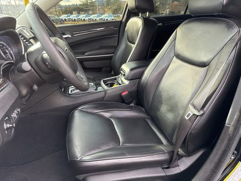 Used 2022 Chrysler 300 Touring L w/ Popular Equipment Group image 13
