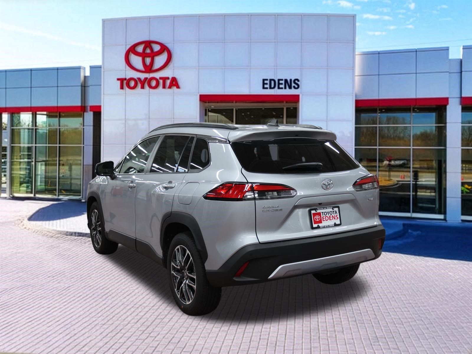 Certified 2026 Toyota Corolla Cross XLE FWD image 7