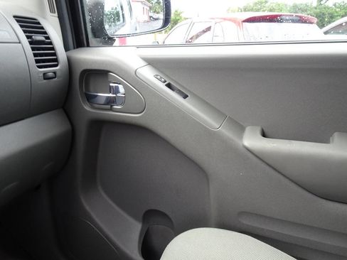 Used 2015 Nissan Frontier SV w/ SV Value Truck Package image 34