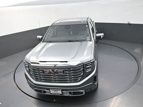 Used 2025 GMC Sierra 1500 Denali w/ Denali Reserve Package AWD/4WD image 13