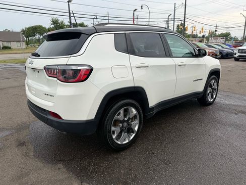 Used 2018 Jeep Compass Limited AWD/4WD image 10