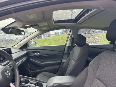Used 2024 Honda Accord EX image 10