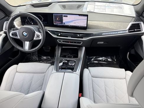 Used 2026 BMW X5 xDrive40i w/ M Sport Package AWD/4WD image 17