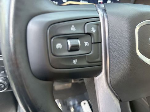 Used 2024 GMC Yukon SLT RWD image 17