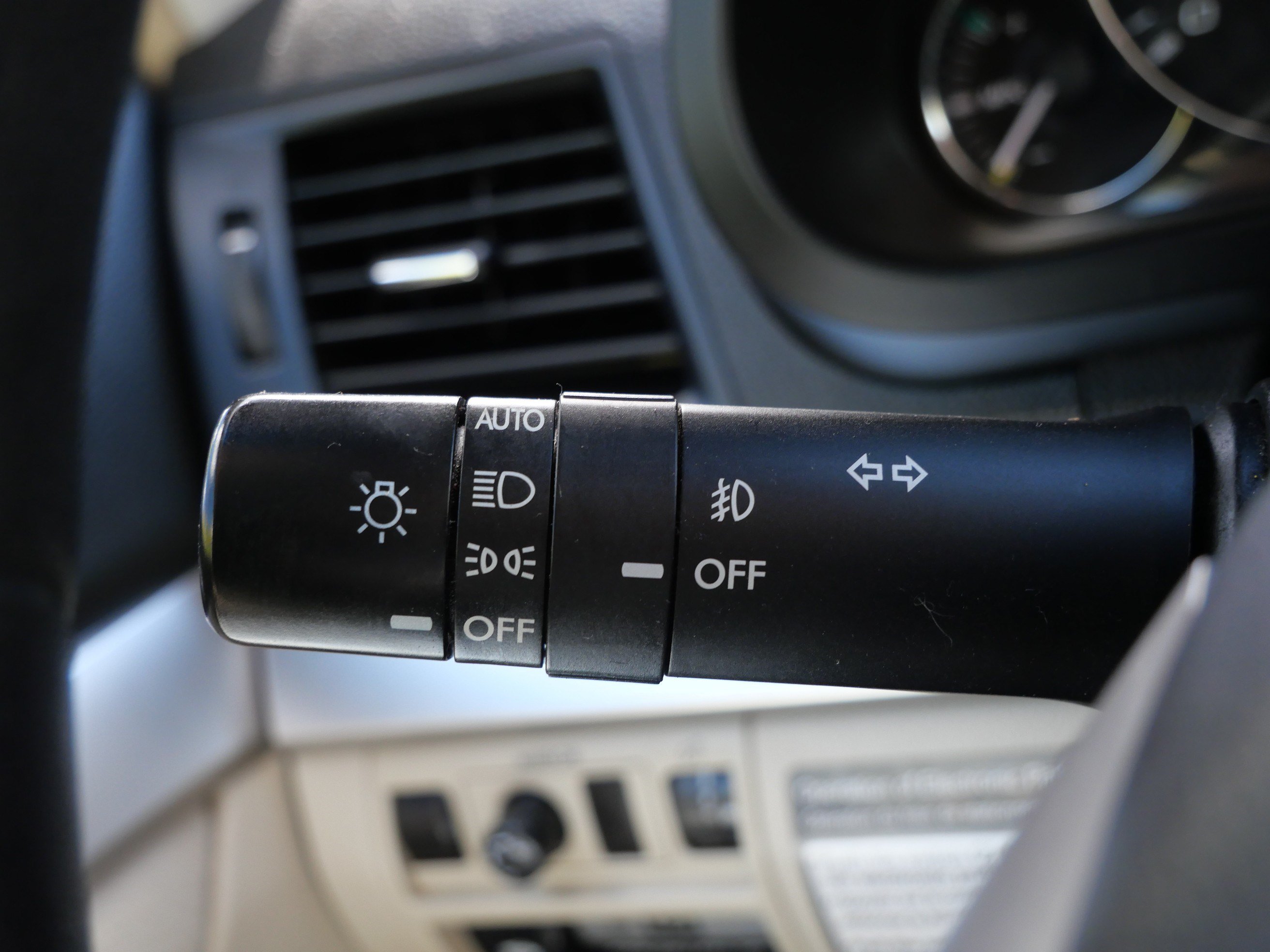 Used 2012 Subaru Outback 2.5i AWD/4WD image 29