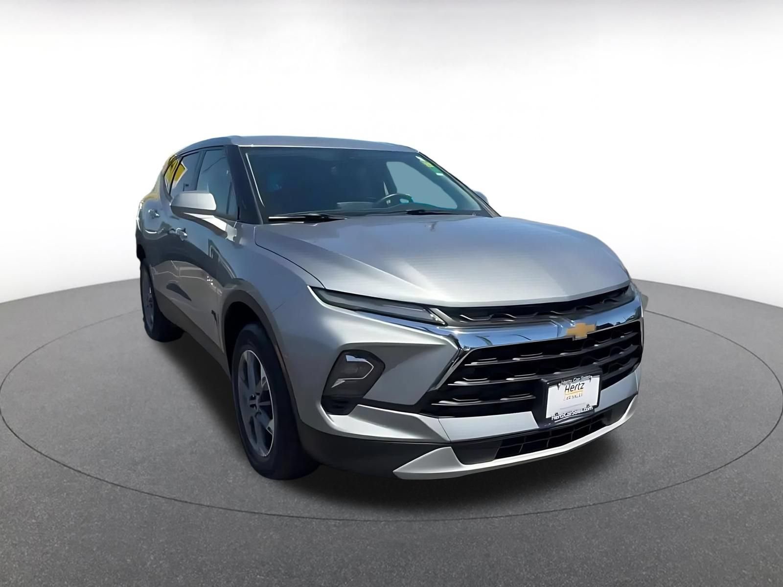 Used 2026 Chevrolet Blazer LT FWD image 3
