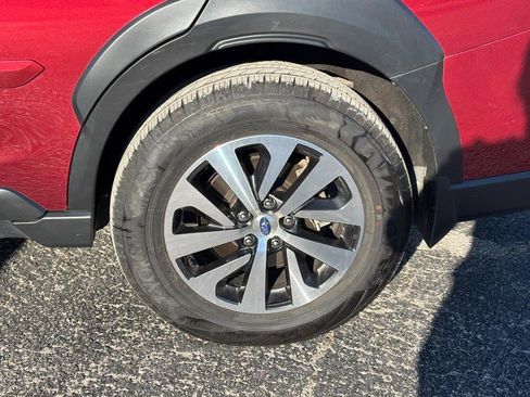 Used 2025 Subaru Outback Premium image 11