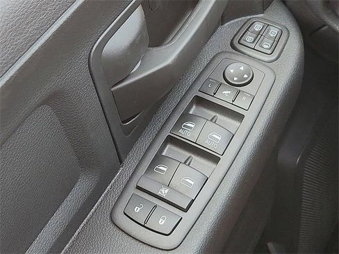 Used 2024 RAM 3500 Tradesman w/ Chrome Appearance Group image 9