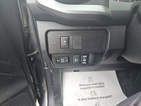 Used 2021 Toyota Tacoma TRD Sport image 7