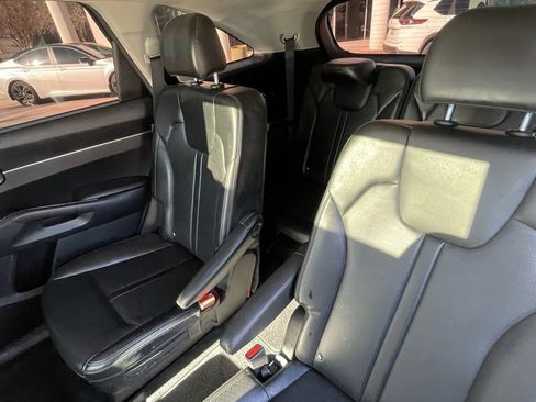 Used 2024 Kia Sorento EX w/ Panoramic Sunroof Package image 23