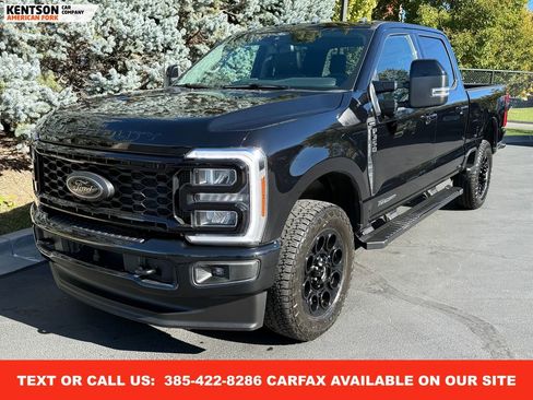 Used 2025 Ford F350 Lariat w/ Black Appearance Package image 3