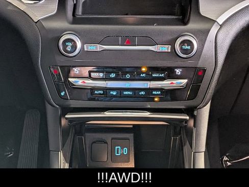 Used 2020 Ford Explorer XLT w/ Comfort Package image 30