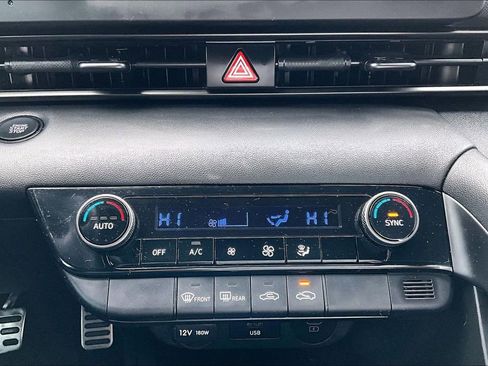 Used 2025 Hyundai Elantra Sport image 31