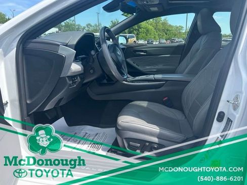 Used 2019 Toyota Avalon Limited w/ Advanced Safety Package FWD image 14