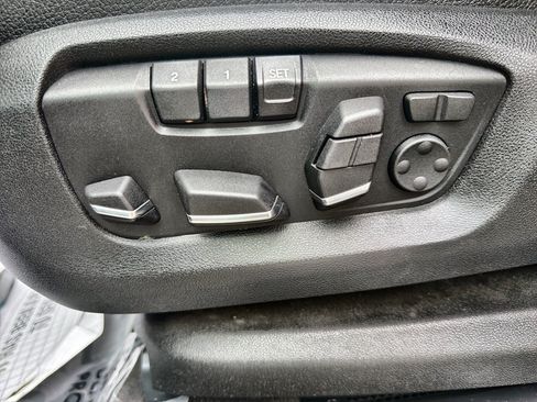 Used 2019 BMW X6 xDrive50i w/ M Sport Package AWD/4WD image 14