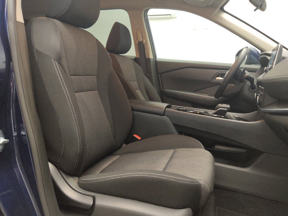 Used 2025 Nissan Rogue SV AWD/4WD image 21