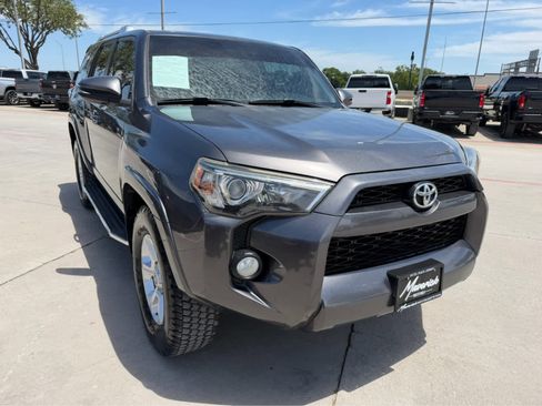 Used 2015 Toyota 4Runner SR5 Premium RWD image 4