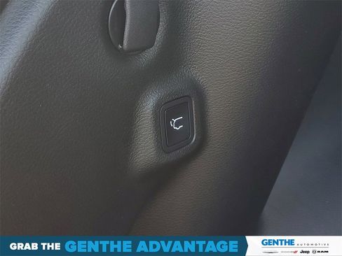 Used 2026 Jeep Compass Limited image 29