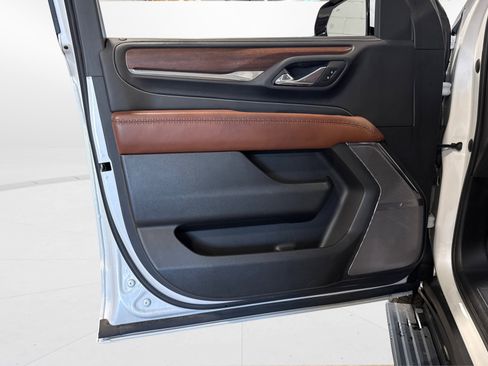 Used 2023 GMC Yukon Denali Ultimate image 15