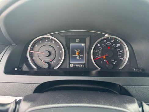 Used 2017 Toyota Camry SE FWD image 23